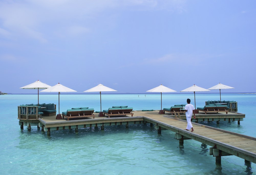 Overwater Bar at Gili Lankanfushi thumbnail 3